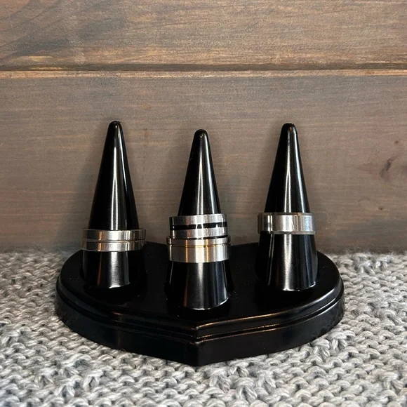 Bundle Of Four Silver Tone Band Rings - Picture 1 of 6